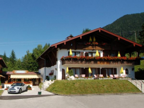 Гостиница Alpenhotel Bergzauber, Берхтесгаден